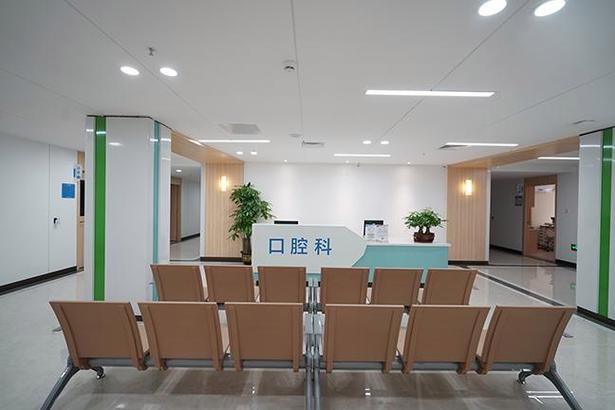 广州深圳做骨性龅牙矫正，这几家公立医院和专科口碑不错